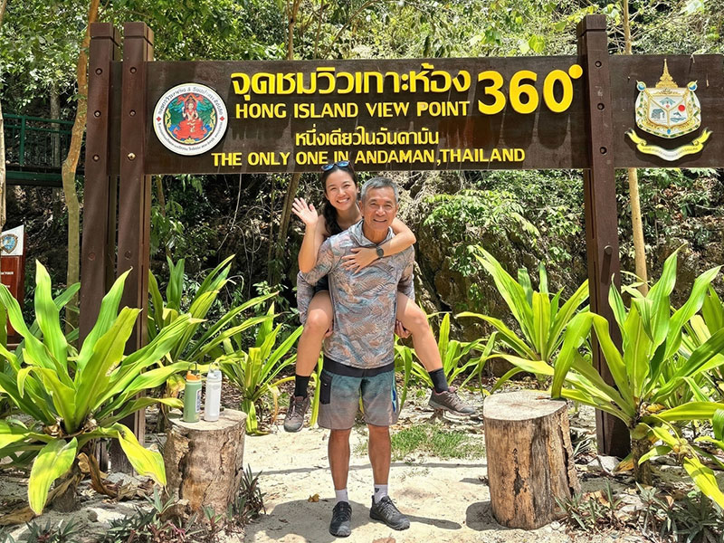 Panoramic view of the Krabi islands and turquoise sea seen from the top of the Koh Hong viewpoint